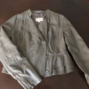 gray leather jacket